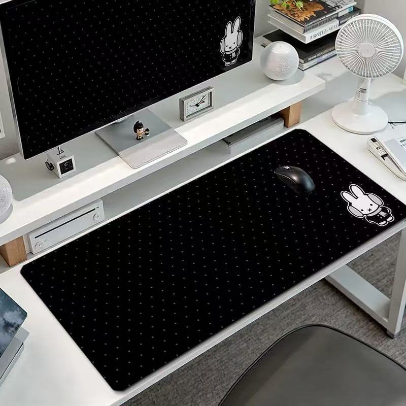 Gaming Accessories For Table - Schattig Miffy Konijn Grote Muismat Kawaii